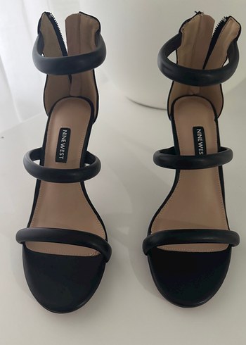 Nine West Siyah Kadın Topuklu Sandalet