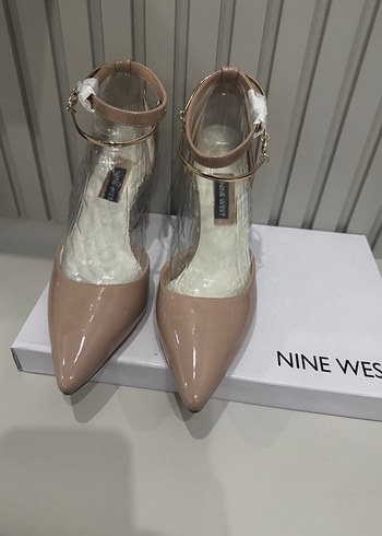 Bej Tokalı Stiletto Kadın Ayakkabı