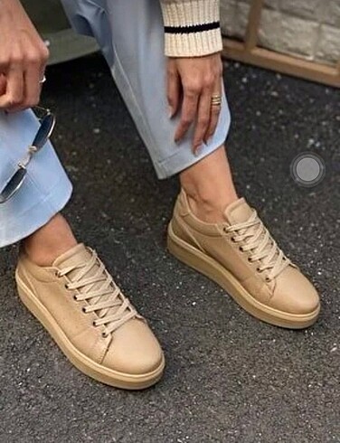 Stradivarius Sneaker