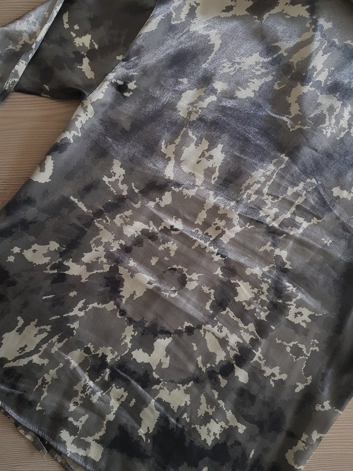 Gri Kamuflaj Desenli Uzun Kadın Gömlek - Görsel 4