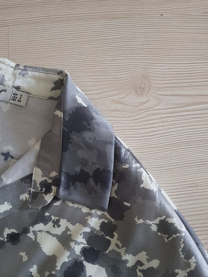 Gri Kamuflaj Desenli Uzun Kadın Gömlek - Görsel 3