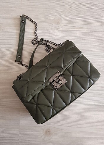 Haki Renk Kol Çantası - Görsel 3