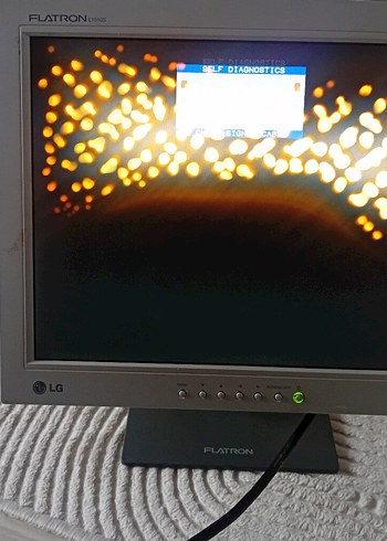 Gri LG FLATRON Monitör görüldüğü gibi bilgi sahibi değilim - Görsel 2