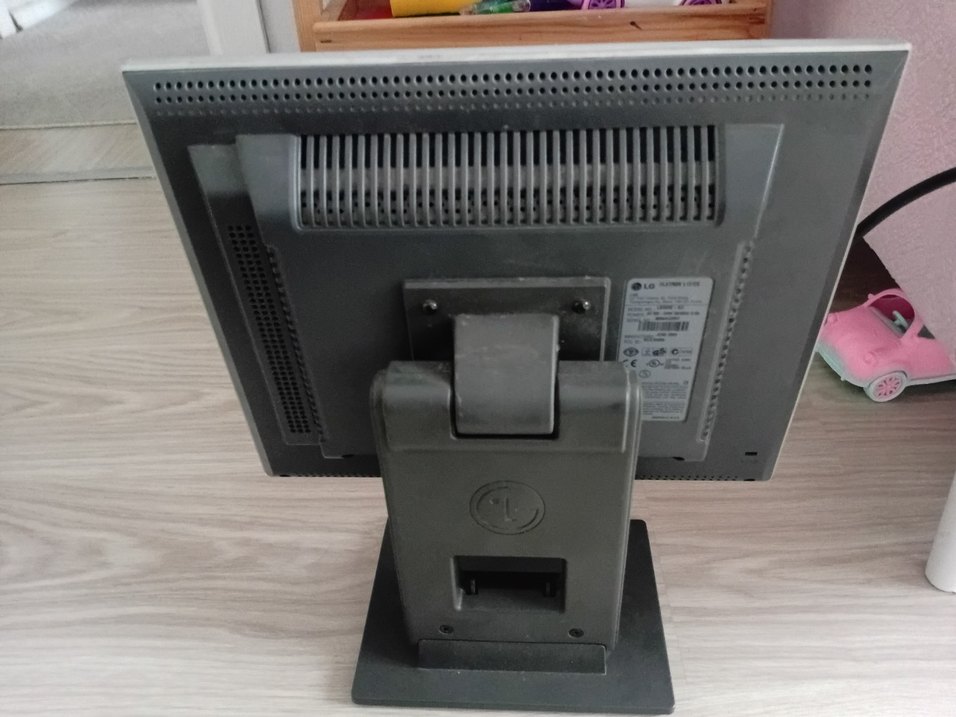 Gri LG FLATRON Monitör görüldüğü gibi bilgi sahibi değilim - Görsel 4