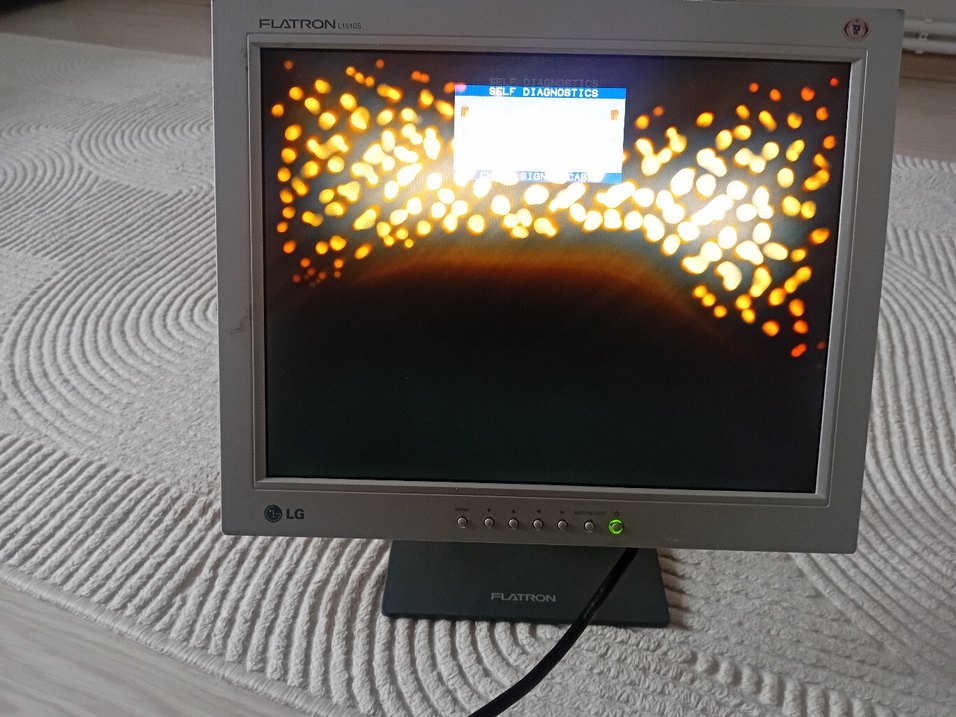 Gri LG FLATRON Monitör görüldüğü gibi bilgi sahibi değilim - Görsel 2