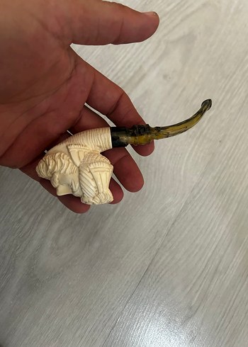 Oyuncu Figürlü Beyaz Pipo