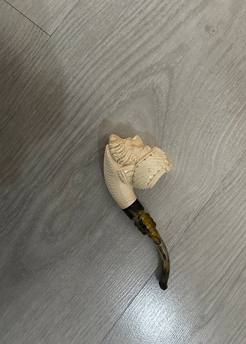  Beden Oyuncu Figürlü Beyaz Pipo