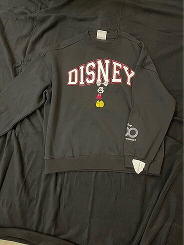 Disney sweatshirt