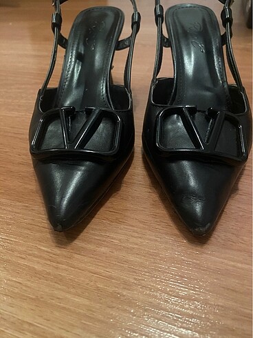 Diğer Valentino model topuklu ayakkabı