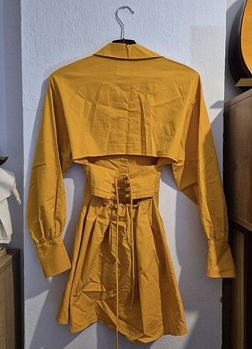 Bershka sırt dekolteli elbise