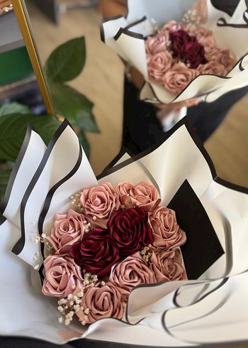 Koyu Pembe Gül Buketi
