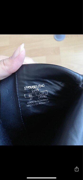 37 Beden siyah Renk Diz üstü Orjinal Zara deri çizme