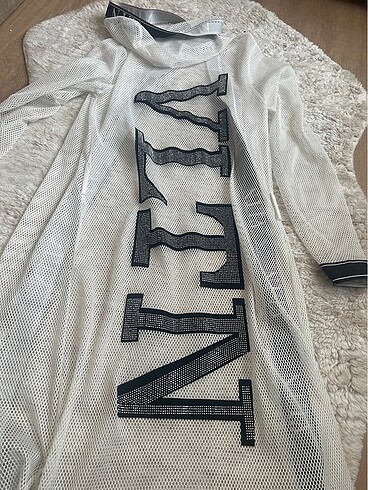 Tasarımcı Ykz Ceylan beyaz fileli ceket