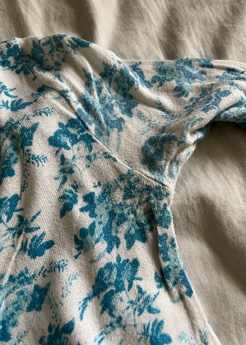 Mavi V Yaka Bağlamalı Uzun Kollu Hırka - Görsel 4