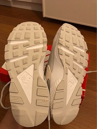 37 Beden beyaz Renk Orjinal Bej Nike Huarache