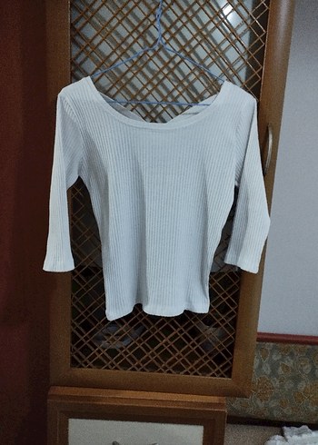 Beyaz V Yaka Triko Crop Top - Görsel 3