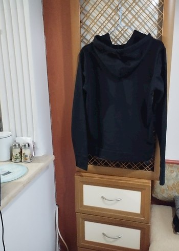 Siyah Kapüşonlu Baskılı Kadın Sweatshirt - Görsel 6