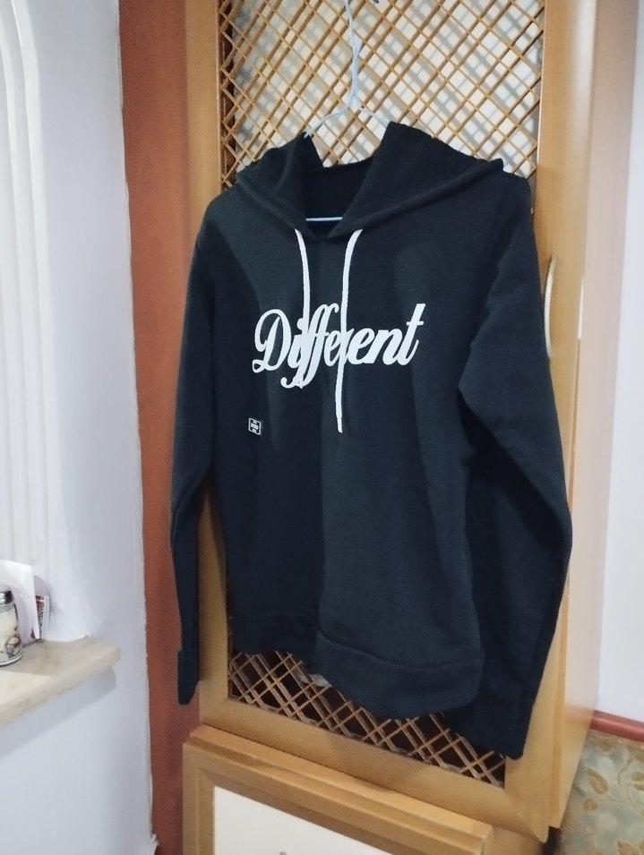 Siyah Kapüşonlu Baskılı Kadın Sweatshirt - Görsel 2