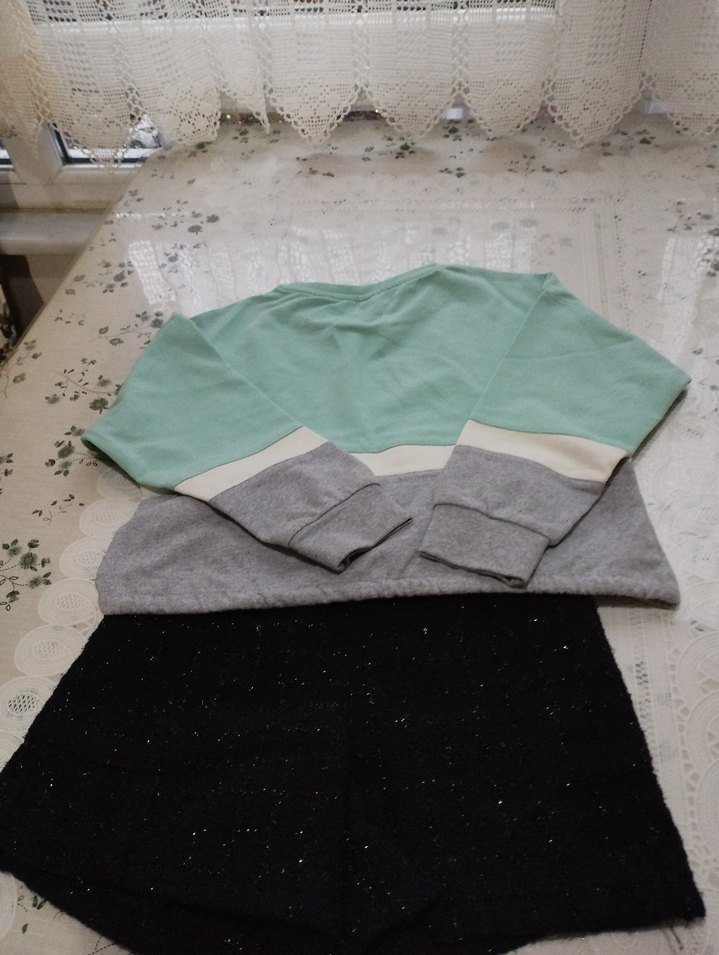 crops Sweatshirt - Görsel 3