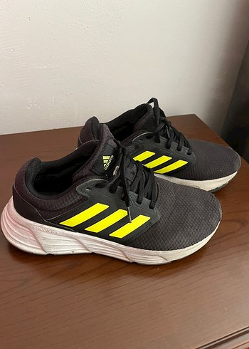 Adidas Spor Ayakkabı