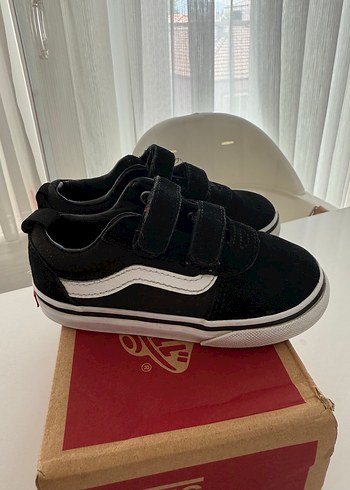 24 Beden Vans Siyah Erkek Çocuk Günlük Spor Ayakkabı