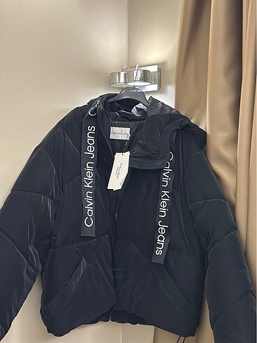 Calvin Klein Siyah Kadın Mont