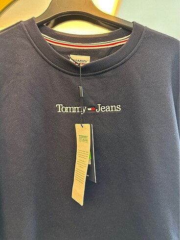 m Beden Tommy Hilfiger Sweatshırt