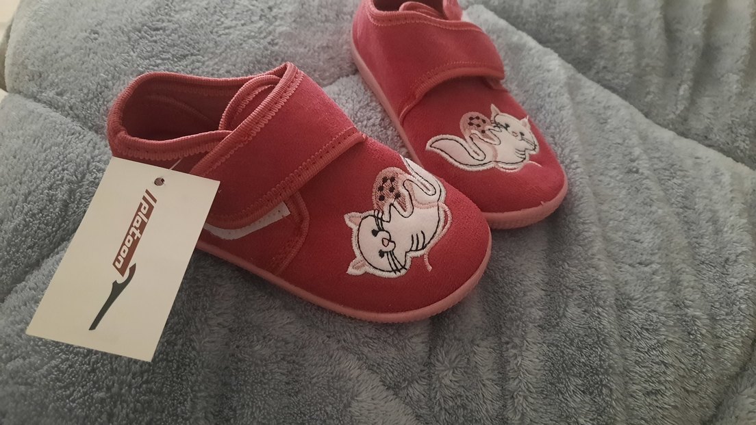 Kız Çocuk Pembe Nakışlı Sıcak Terlikler - Görsel 2