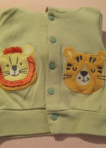 Renkli Nakışlı Düğmeli Yeşil pamuklu bebe takım - Görsel 2