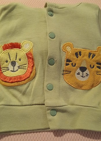 Renkli Nakışlı Düğmeli Yeşil pamuklu bebe takım - Görsel 9