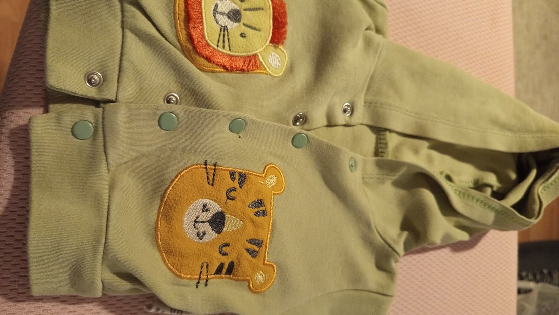 Renkli Nakışlı Düğmeli Yeşil pamuklu bebe takım - Görsel 3