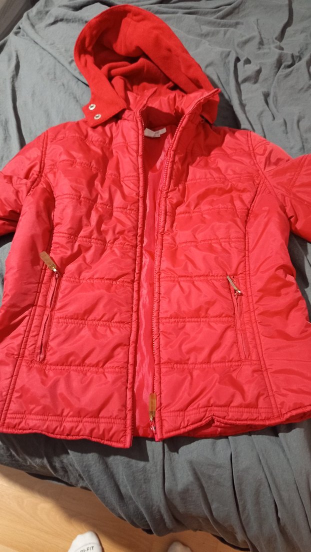 Kırmızı Kapüşonlu Fermuarlı Kadın Kışlık Mont zara marka - Görsel 3