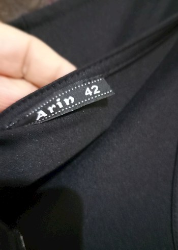 Hafif parlak siyah V Yaka Midi Elbise - Görsel 9