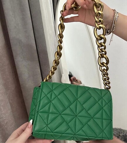  Beden Zara gold zincir detaylı çanta