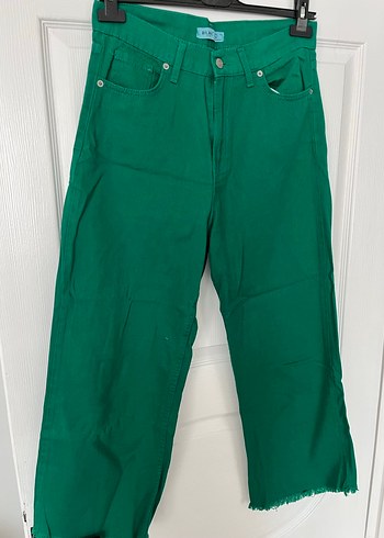Kadın Yeşil Kemerli Regular Fit Midi Pantolon