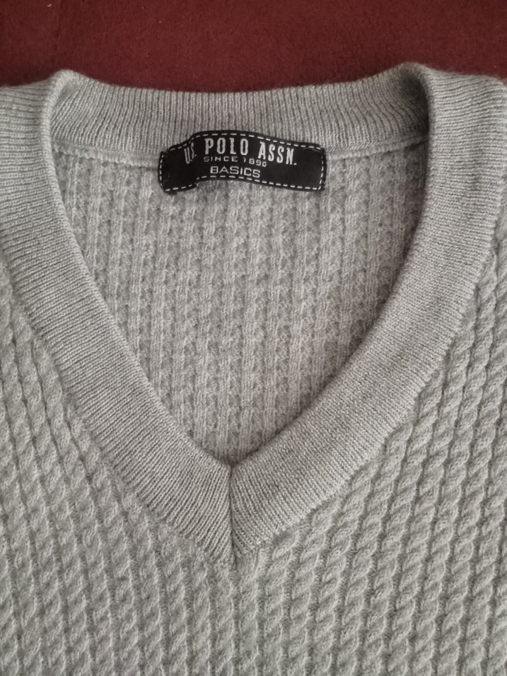 Gri V Yaka Nakışlı Erkek Triko Kazak - Görsel 2