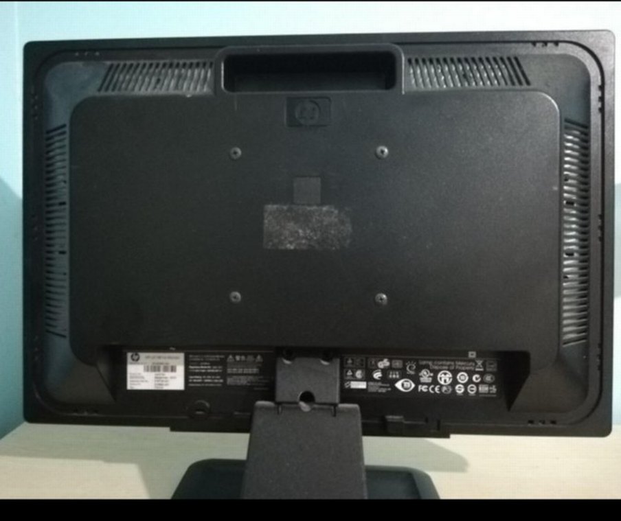 Siyah HP Monitör - Görsel 2