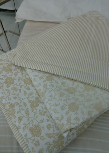 English Home English Home cift kişilik yatak ortusu ve iki adet 50X70 kılıf