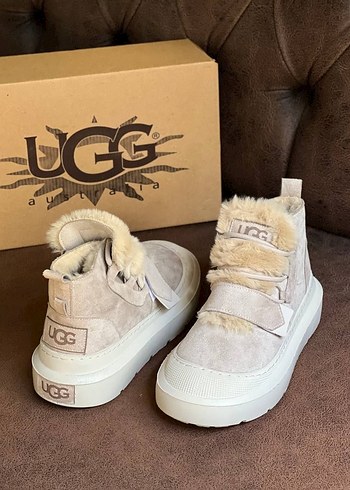 Ugg Bej Süet Kadın Dolgu Topuk Botlar