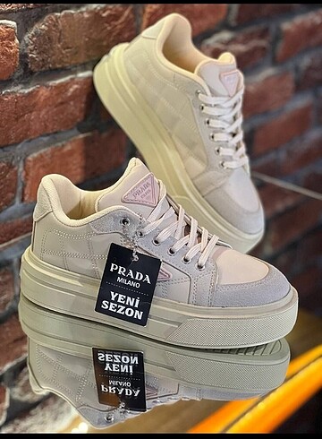 Prada bayan