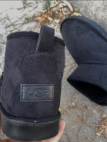 Ugg Ugg bot