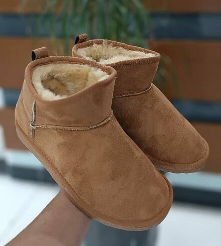 Bayan ugg bot