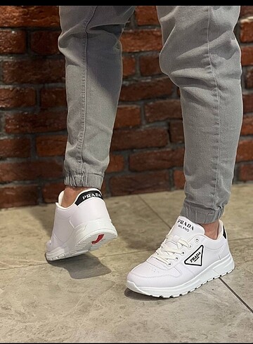 Prada sneaker
