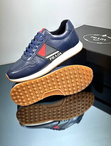 39 Beden Prada sneaker