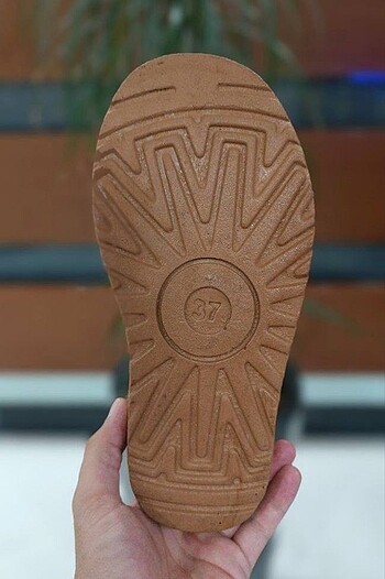 37 Beden Ugg ultramini taba