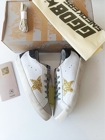 37 Beden beyaz Renk Golden goose