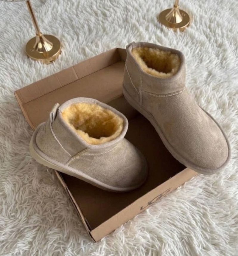 UGG Bej Süet Bot — görsel 3/5
