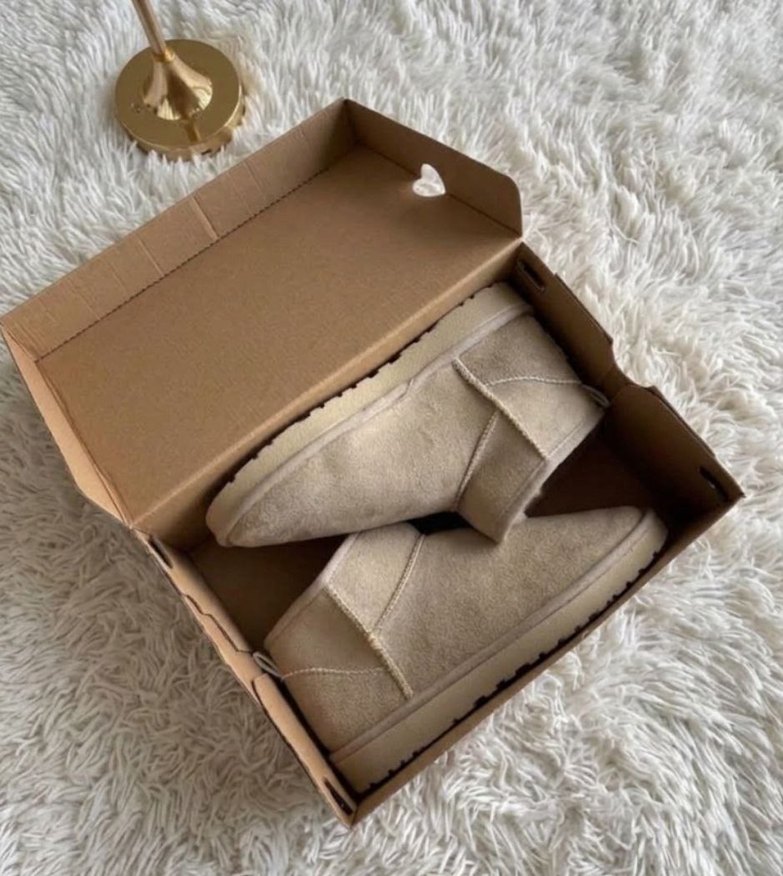 UGG Bej Süet Bot — görsel 2/5