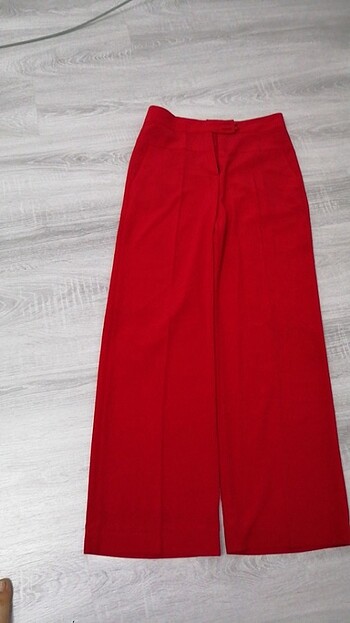 40 Beden kırmızı Renk Ğeniş kesim pantolon