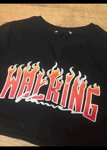 Bershka Bershka Siyah Baskılı Kısa Sweatshirt